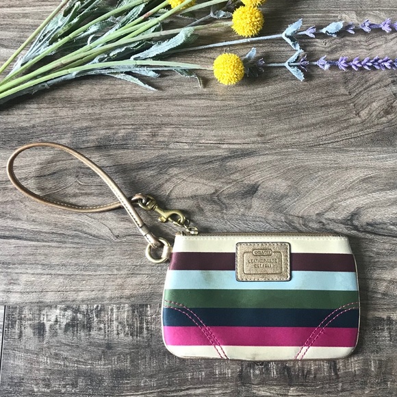 coach wristlet wallet price